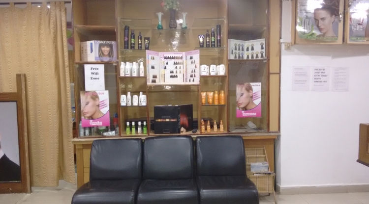 HAIR CASTLE Complete Family Salon.